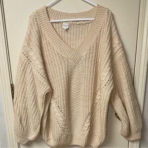 Pleione Cream V-Neck Knit Sweater